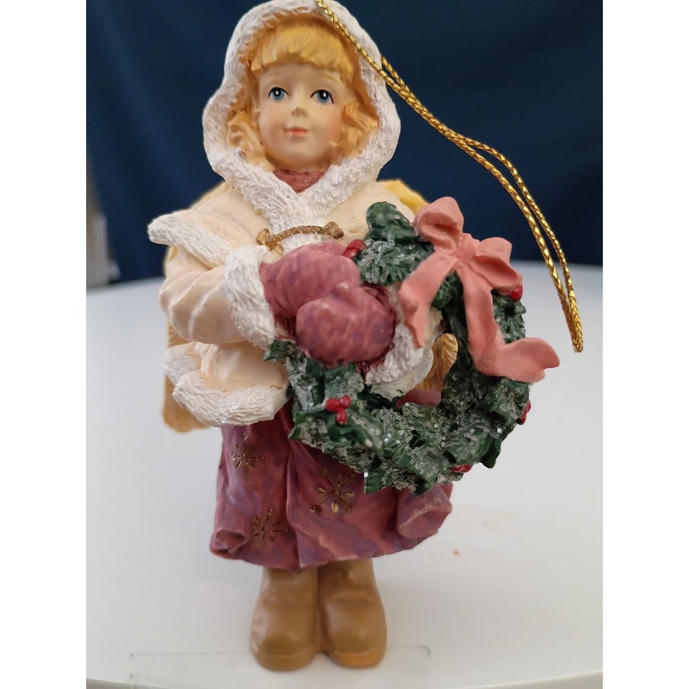 Vintage Style Angel Girl Christmas Ornament Resin Figurine Wreath Gold Wings 4"